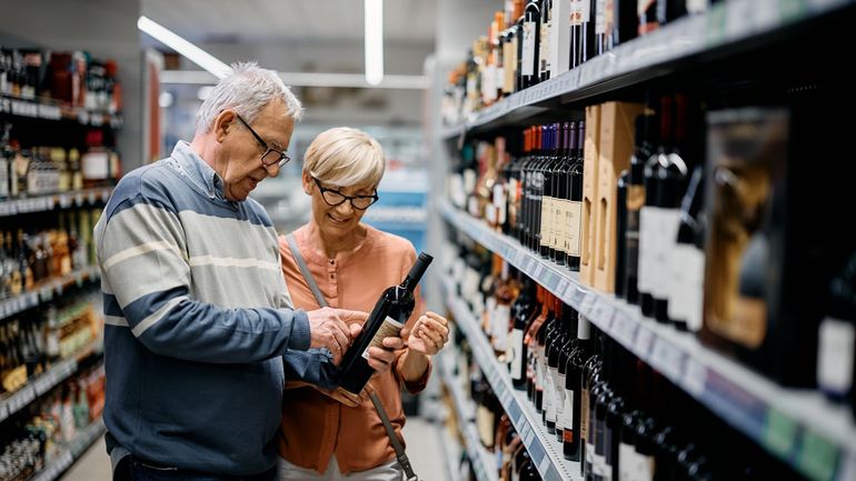 Étiquette ou QR code ? Les consommateurs informés de la composition des vins européens dès décembre