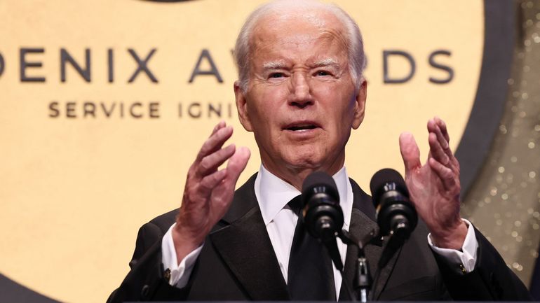 Joe Biden salue l'accord pour mettre fin à la grève des scénaristes d'Hollywood