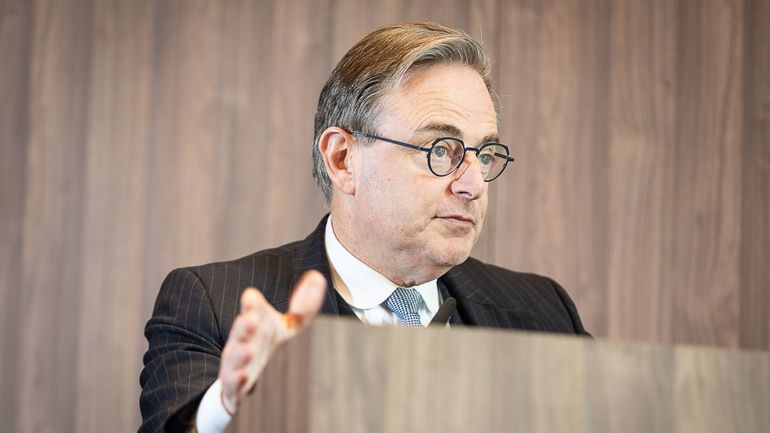 Fin de la Seconde Guerre mondiale : De Wever met à nouveau en garde contre l'antisémitisme