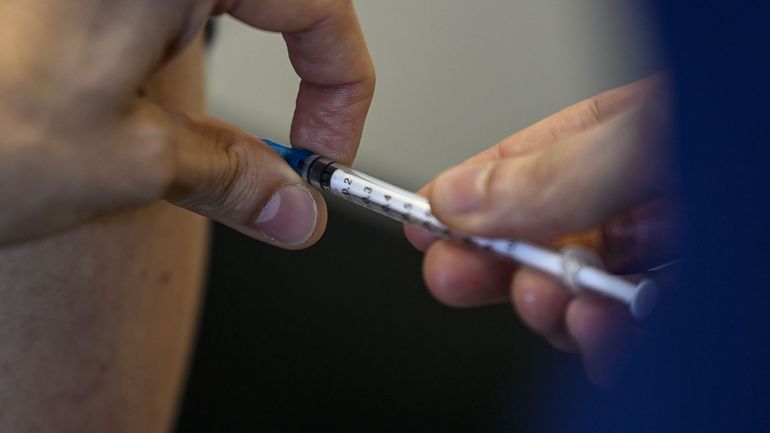 La vaccination par les généralistes possible en Wallonie, mais lourde pour les médecins : 