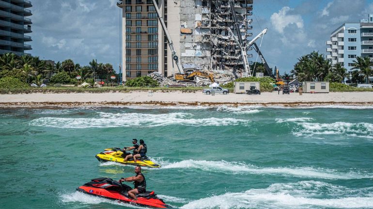 Effondrement d'un immeuble près de Miami: l'immeuble démoli avant l'arrivée de la tempête Elsa
