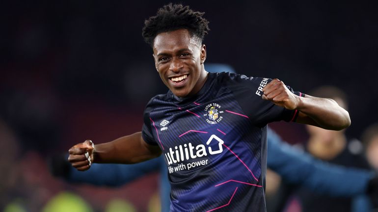 Albert Sambi Lokonga retrouve le sourire en Premier League : 