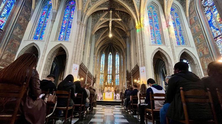 De plus en plus de jeunes adultes demandent le baptême en Belgique