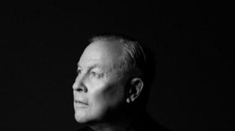 Maître de la scène qui a révolutionné le théâtre et l'opéra, l'Américain Bob Wilson est décédé à l'âge de 83 ans