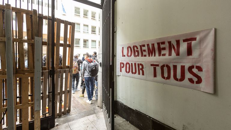 Asile et migration : un bureau d'avocats fait saisir 400.000 euros sur les comptes de l'État belge