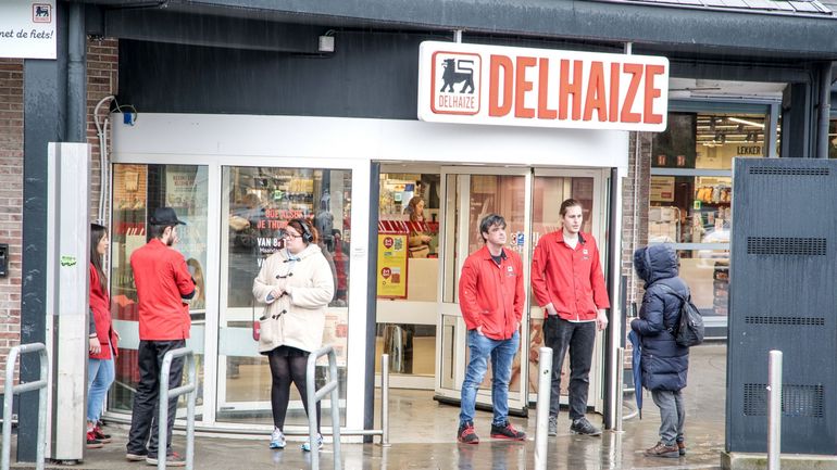Passage de magasins sous franchise chez Delhaize : que perdront vraiment les employés et quand ?
