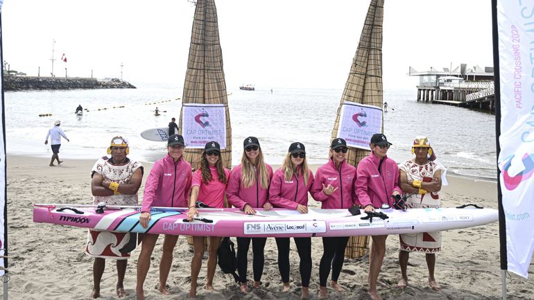 Cancer : six femmes parcourent 8000 km à la rame dans le Pacifique