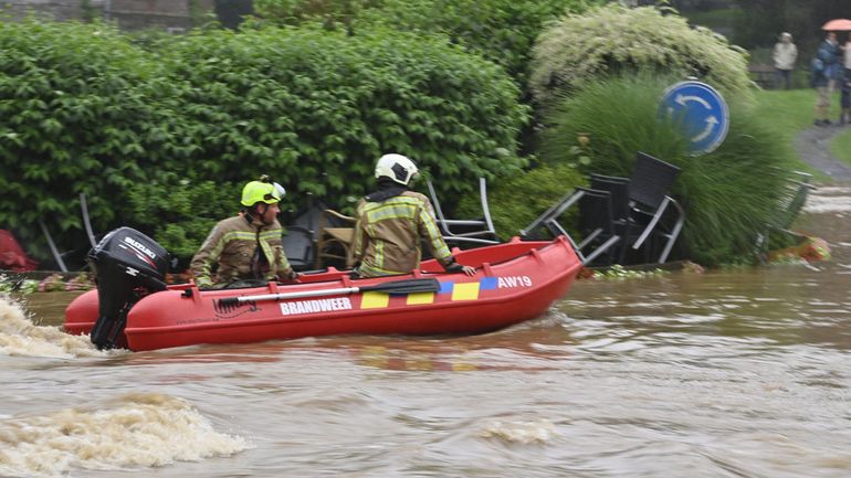 Une personne portée disparue à la suite d'une chute dans l'eau à Châtelet