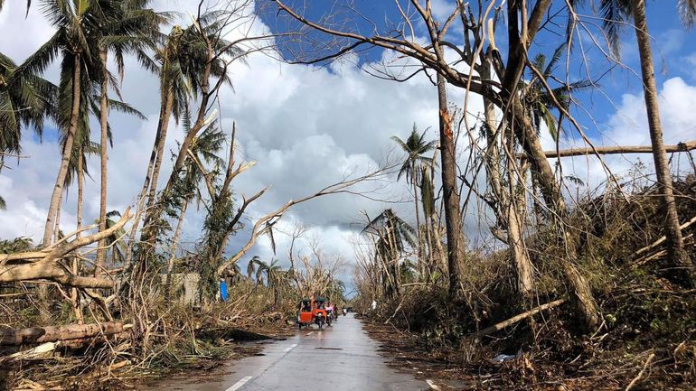 Philippines : le bilan du typhon Rai s'alourdit à 388 morts