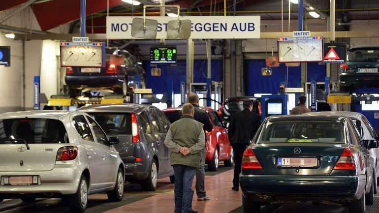 Le contrôle technique se durcit, comment éviter une carte rouge pour un défaut d'éclairage (et le coût qui en découle) ?