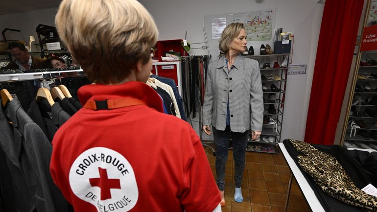 Les boutiques de seconde main de la Croix-Rouge déplorent une baisse des dons