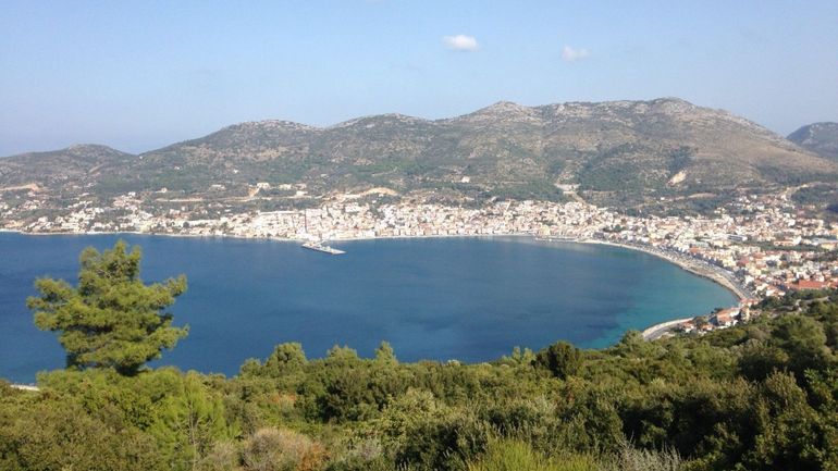 Les garde-côtes grecs interceptent 50 migrants au large de l'île de Samos
