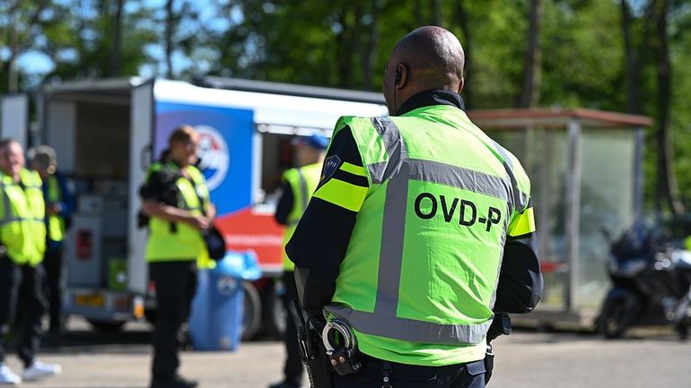 Pays-Bas : un père se serait-il suicidé avec ses enfants ? Les corps retrouvés dans une voiture immergée sont bien ceux de la famille