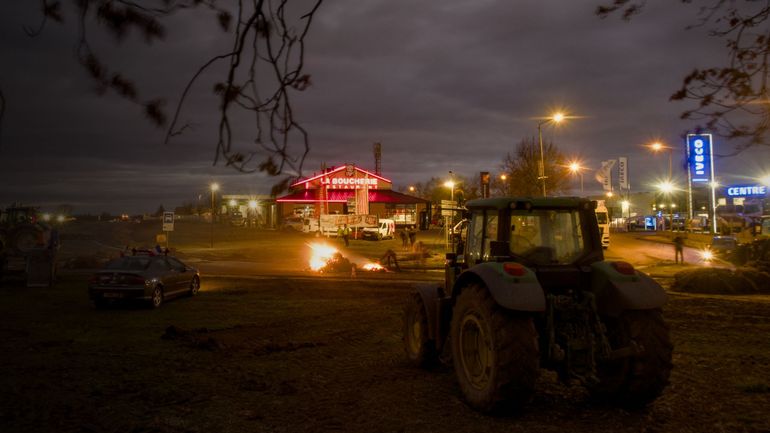France : la colère paysanne s'étend mais le gouvernement n'empêchera pas les blocages