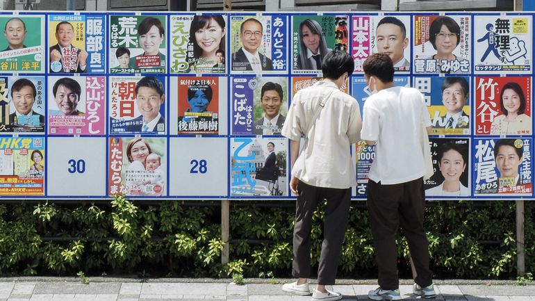 Japon : large victoire du parti au pouvoir aux sénatoriales