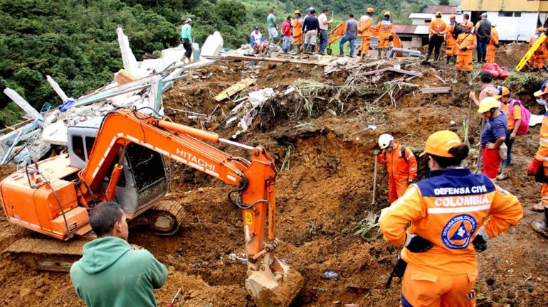 Le bilan d'un glissement de terrain en Colombie passe à 17 morts