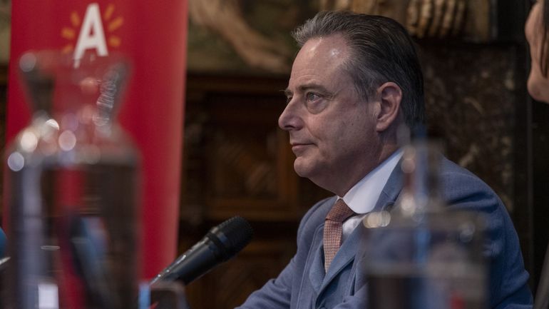 Anvers : alors que le CE recommande de suspendre l'assignation à domicile d'un adolescent durant la nuit du Nouvel An, De Wever réagit et souhaite la maintenir