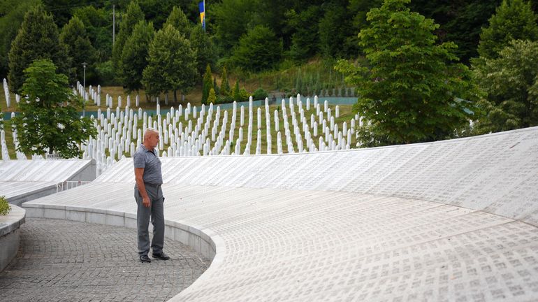 En Bosnie-Herzégovine, des victimes liées au génocide de Srebrenica ont été retrouvées dans une fosse commune