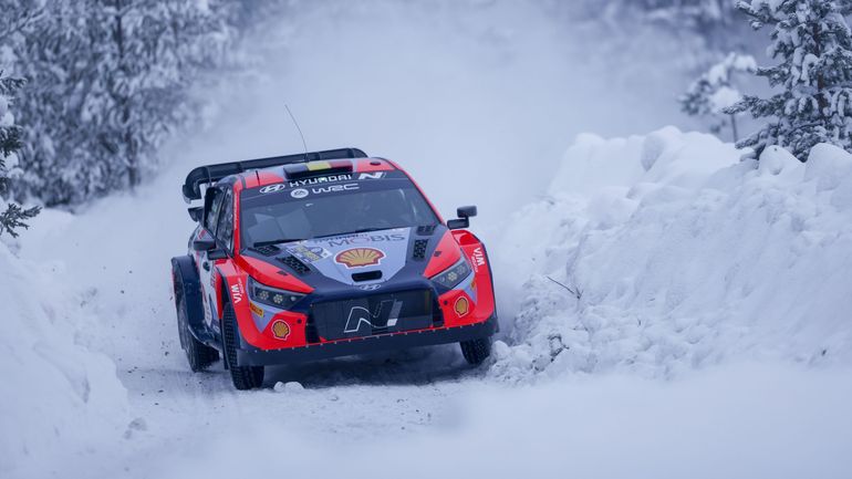 WRC Suède : Katsuta mène après l'abandon de 2 favoris, Neuville remonte au 5e rang (Direct vidéo 14H35)