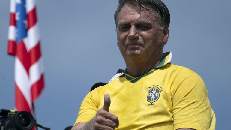 Jair Bolsonaro qualifie son inéligibilité de 