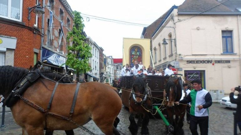 Les Sonégiens défilent pour la 103ème procession de Saint-Vincent