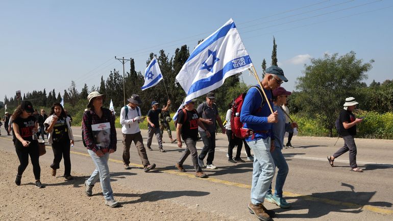 Guerre Israël-Gaza : des proches d'otages ont entamé une marche de quatre jours vers Jérusalem