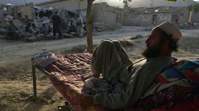 Afghanistan : le séisme après des bombardements, la double peine des rescapés