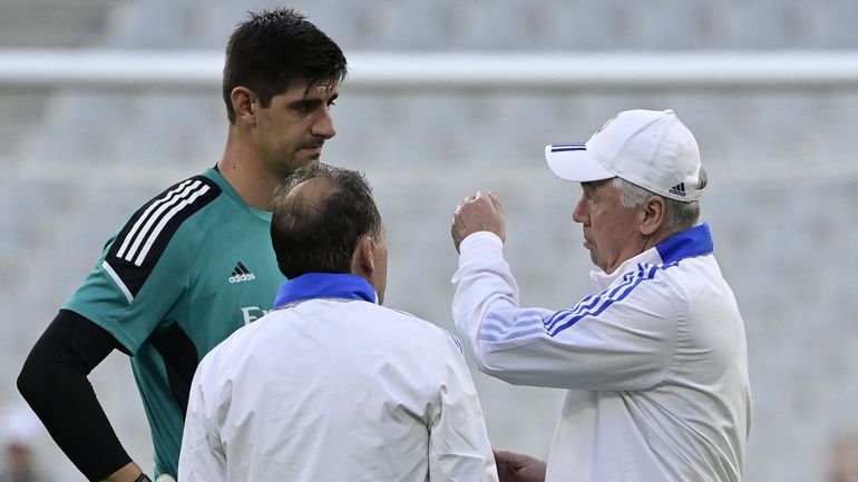 Thibaut Courtois de retour avec le Real Madrid ? "On pourrait le retrouver en quarts de la Ligue des Champions" assure Ancelotti