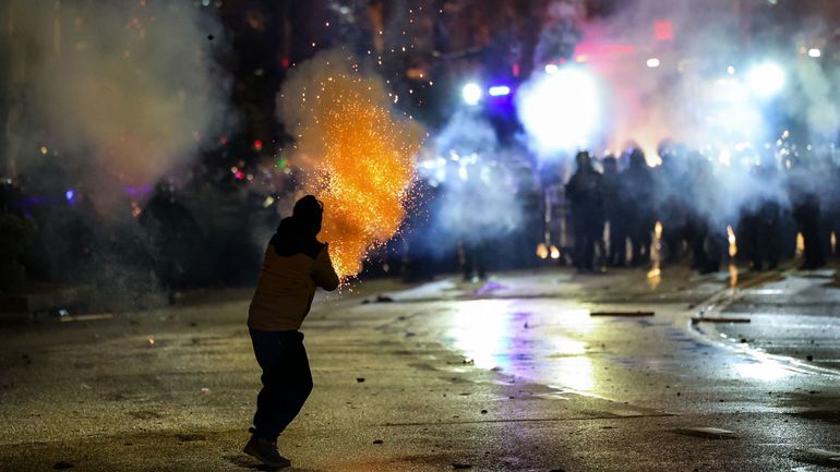 Géorgie : la police utilise canon à eau et gaz lacrymogène au 6e soir de manifestations