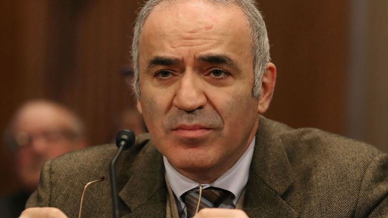 Guerre en Ukraine : l'opposant Garry Kasparov appelle à 
