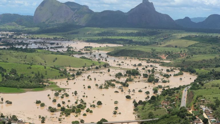 Inondations au Brésil : de fortes pluies provoquent plus de 11.000 évacuations