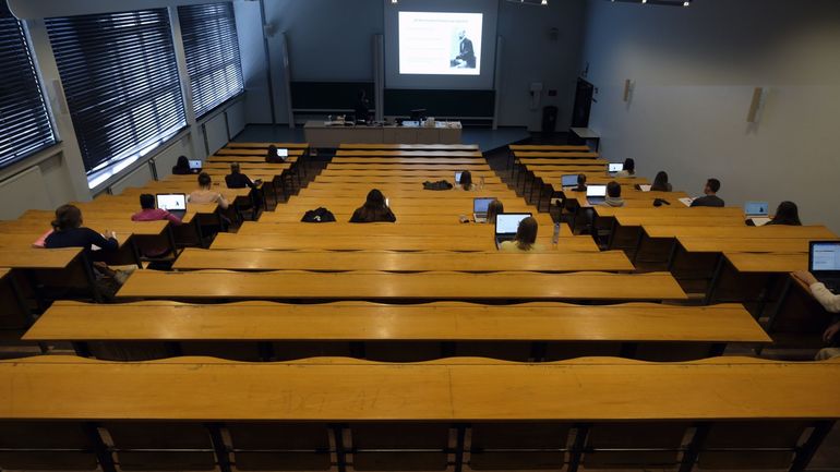 La KU Leuven met fin à sa collaboration avec un professeur incriminé pour comportement inapproprié