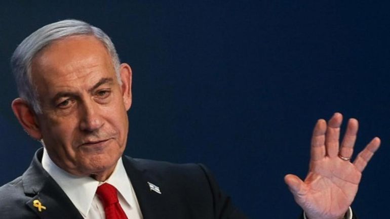 Un travailleur de l'Awex accusé d'avoir collé des affiches anti-Netanyahu à Delhi