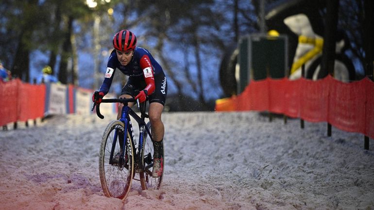 Coupe du monde de cyclocross : Shirin van Anrooij s'impose à Gavere en l'absence de Fem van Empel