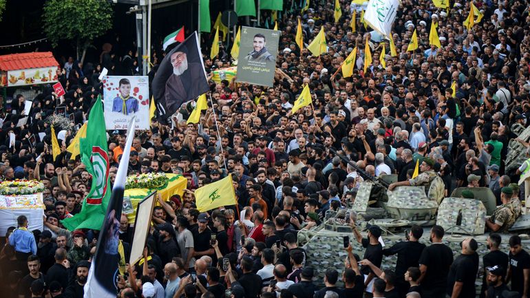 Guerre au Proche-Orient : des funérailles sous la forme de démonstration de force de la part du parti chiite Hezbollah