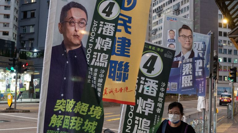 Premier scrutin local à Hong Kong sous les nouvelles règles imposées par Pékin