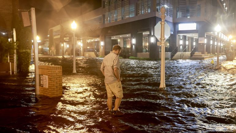 États-Unis : Milton touche terre sur les côtes de la Floride comme ouragan de catégorie 2