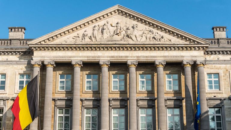 Une Belgique à quatre Régions requiert une révision de la loi de financement d'après une étude