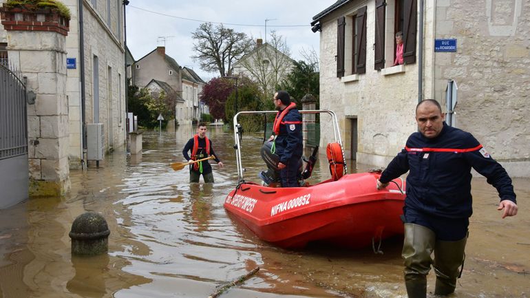 Crues en France : plus de 200 personnes évacuées et une disparue dans le Centre-Ouest