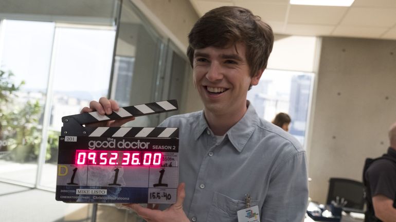 Freddie Highmore dévoile un nouveau talent dans 'Good Doctor'... - RTBF  Actus