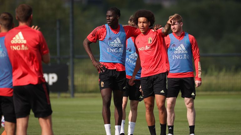 Amadou Onana heureux de la comparaison avec Marouane Fellaini : "Il a toujours été décisif pour les Diables rouges et ses clubs. J’aimerais en faire autant"