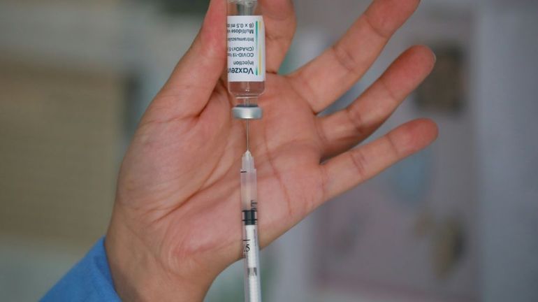 Coronavirus : le vaccin d'AstraZeneca approuvé comme 3e dose dans l'Union européenne