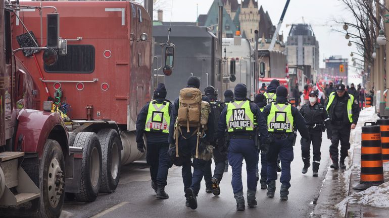 Coronavirus au Canada : la police lance un ultimatum aux manifestants