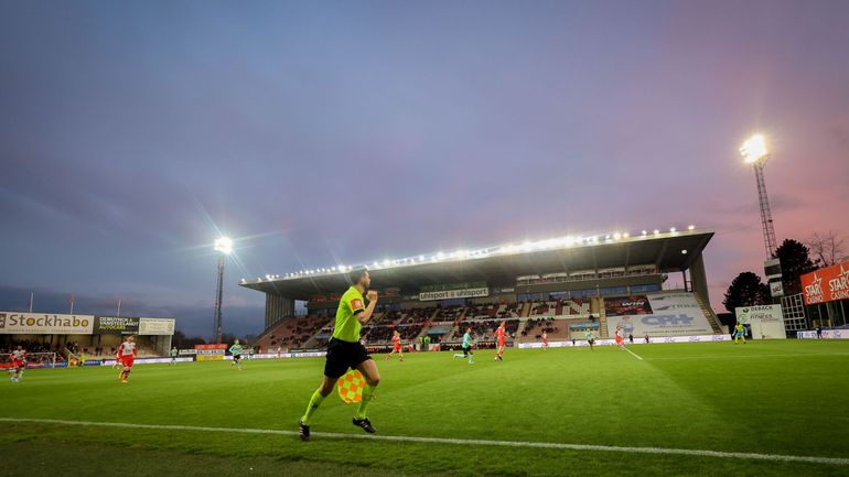 Tous les clubs de l'élite, y compris le Standard, reçoivent leur licence, pas Mouscron