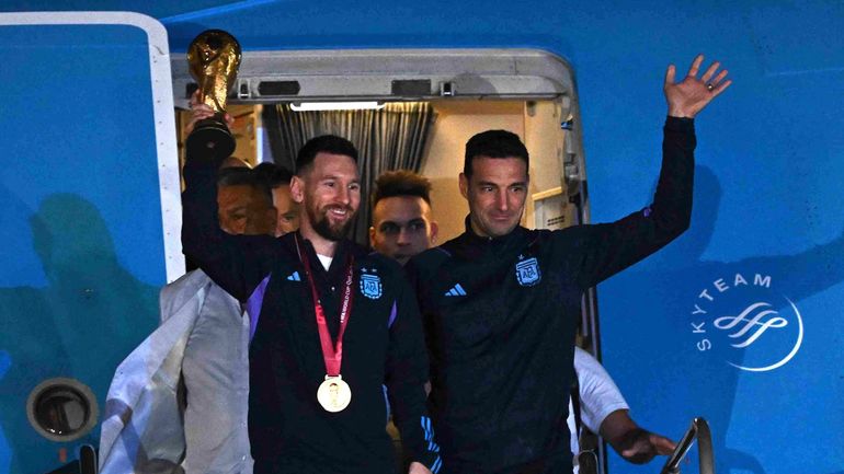 Les champions du monde argentins ont atterri à Buenos Aires, la fête peut commencer