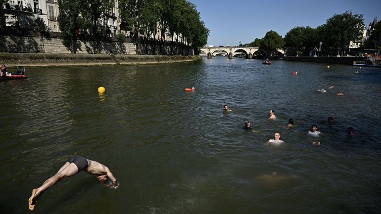 Jo 2024 : le premier entraînement de triathlon dans la Seine annulé pour cause de pollution après les fortes pluies