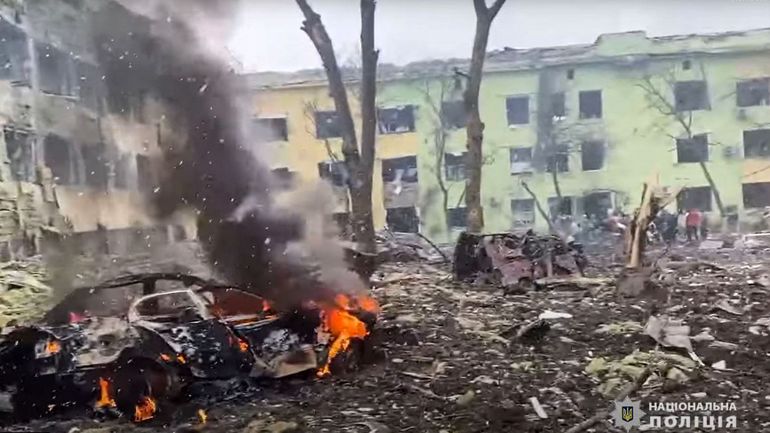 Guerre en Ukraine : les troupes russes contrôlent environ 70% de Lougansk, encerclent Kiev et bloquent Marioupol