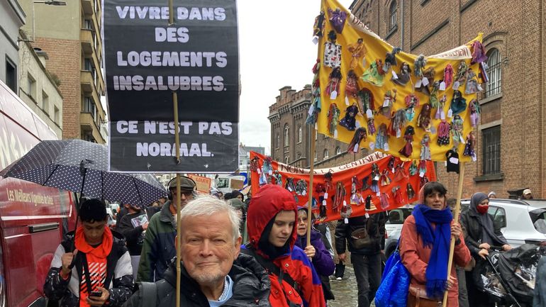 Bruxelles: une manifestation pour le droit au logement réunit des centaines de personnes