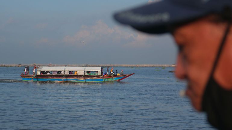 Philippines : 23 morts et six disparus après le chavirement d'un bateau dans un lac