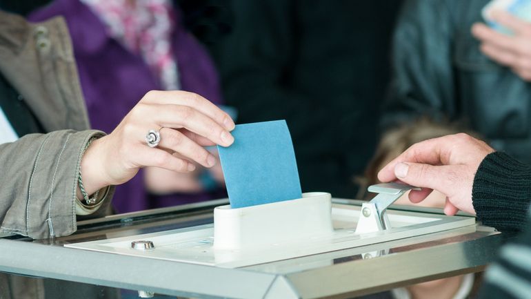 Moldavie : perquisitions pour des soupçons de corruption à l’approche des législatives